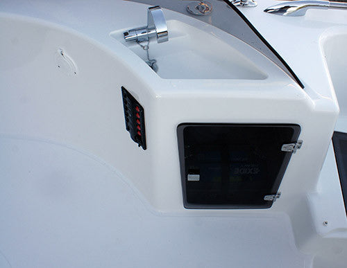 INSIDE SEALVER WAVE BOAT 656